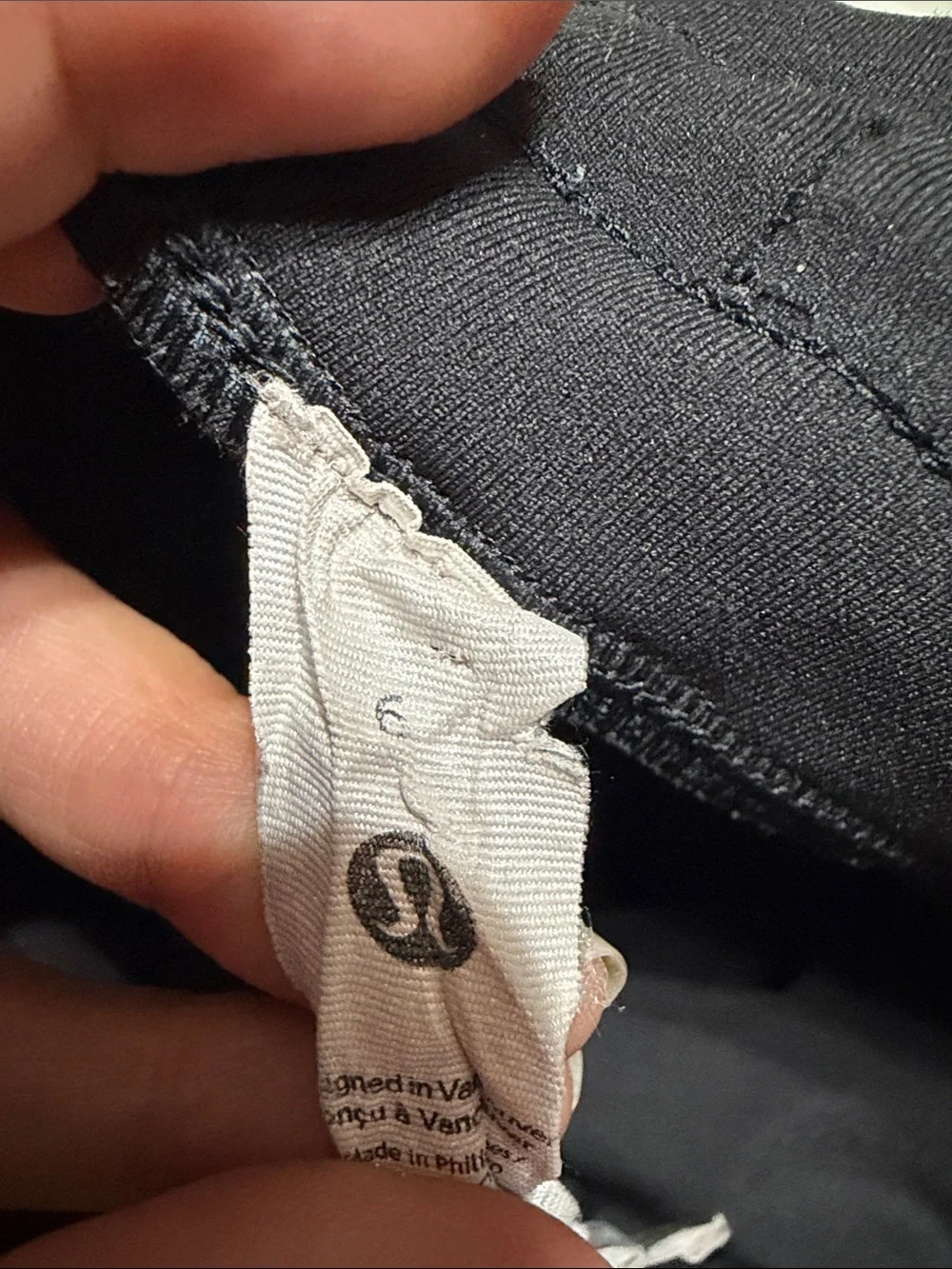 Lululemon Swift Mid-Rise Wide-Leg Pants in Black size 6 - Picture 8 of 16